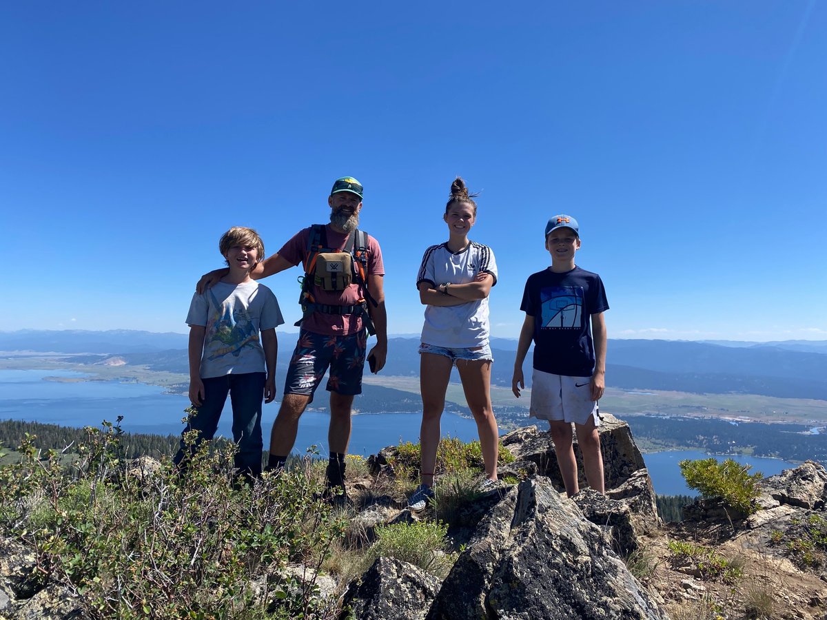 Extra Hike to the Peak above Skein Lake overlooking Lake Cascade